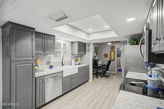 9694 W PURDUE Avenue, Peoria, AZ 85345