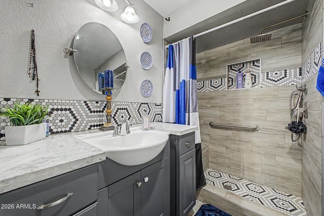 9694 W PURDUE Avenue, Peoria, AZ 85345