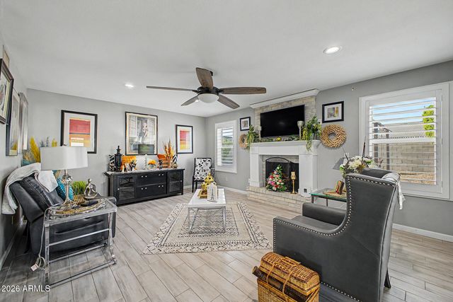 9694 W PURDUE Avenue, Peoria, AZ 85345