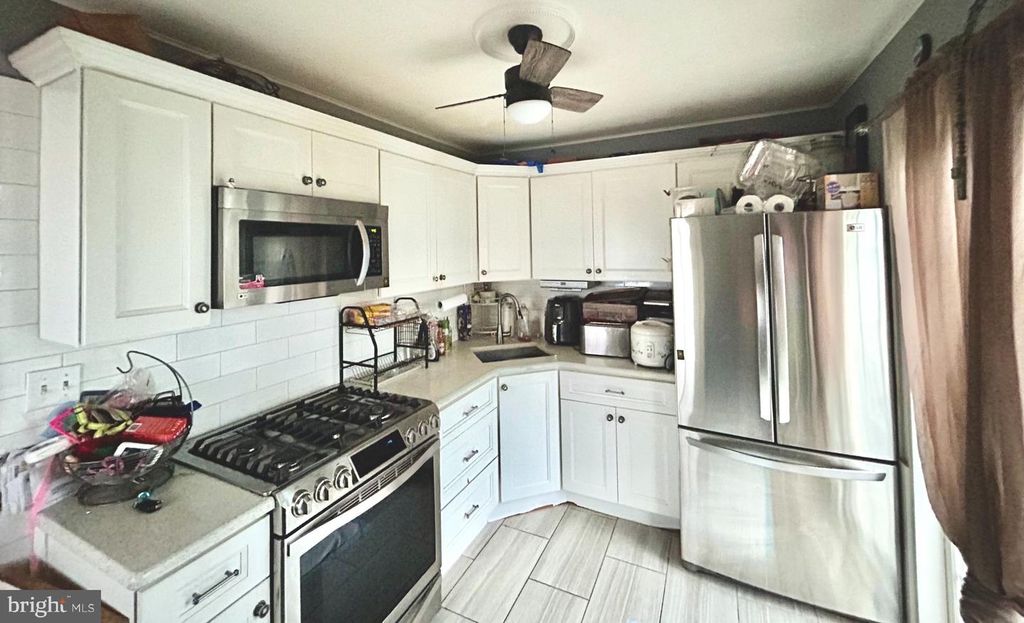 4 ABBEY PL, HAMILTON, NJ 08610 — photo 2