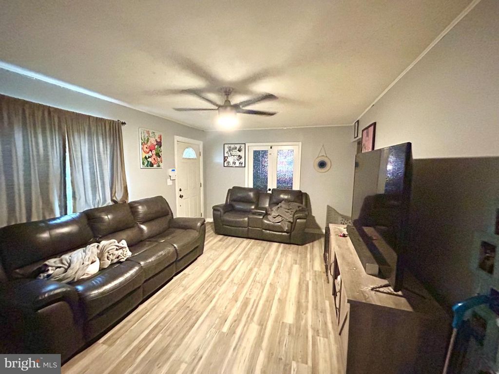 4 ABBEY PL, HAMILTON, NJ 08610 — photo 3