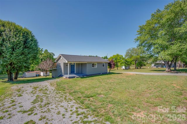 220 Roberson Road, Forest City, NC 28043