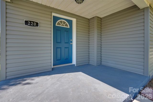 220 Roberson Road, Forest City, NC 28043