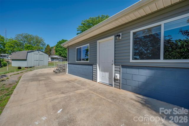 220 Roberson Road, Forest City, NC 28043