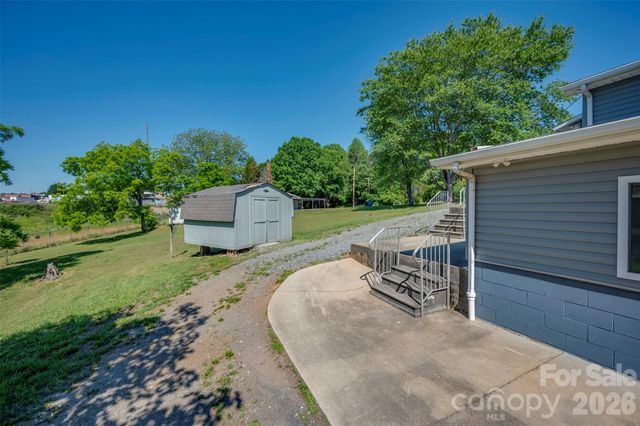220 Roberson Road, Forest City, NC 28043