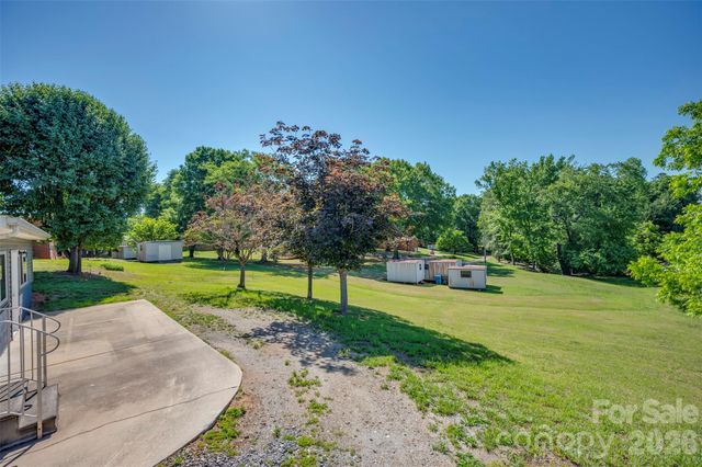 220 Roberson Road, Forest City, NC 28043