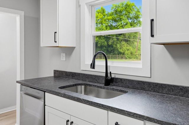 2636 N Orchard Knob Avenue, Chattanooga, TN 37406