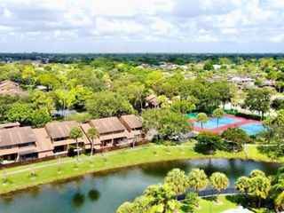 7750 NW 79th Avenue H5, Tamarac, FL 33321