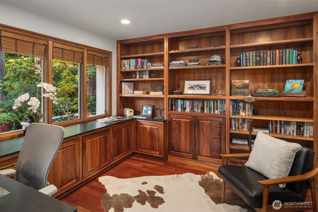 4889 Forest Avenue SE, Mercer Island, WA 98040