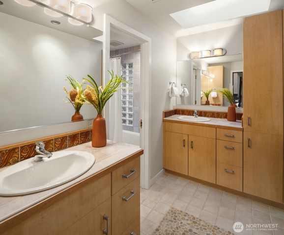 4889 Forest Avenue SE, Mercer Island, WA 98040