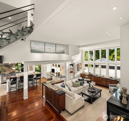 4889 Forest Avenue SE, Mercer Island, WA 98040