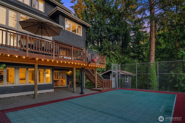 4889 Forest Avenue SE, Mercer Island, WA 98040