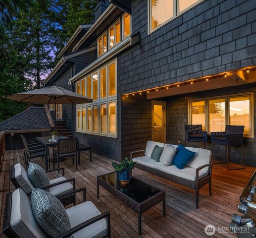 4889 Forest Avenue SE, Mercer Island, WA 98040