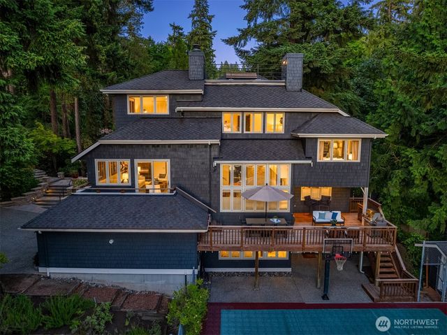 4889 Forest Avenue SE, Mercer Island, WA 98040