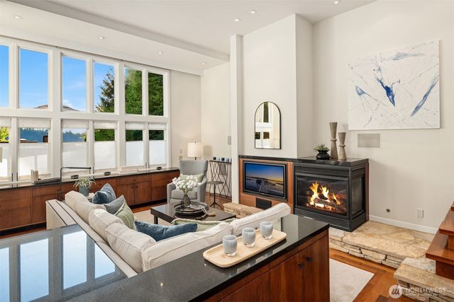 4889 Forest Avenue SE, Mercer Island, WA 98040