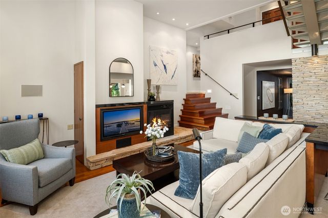 4889 Forest Avenue SE, Mercer Island, WA 98040