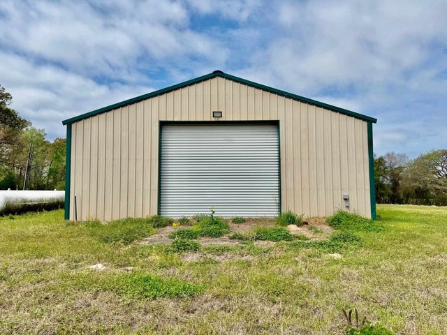 1260 CR 236 E., Henderson, TX 75652