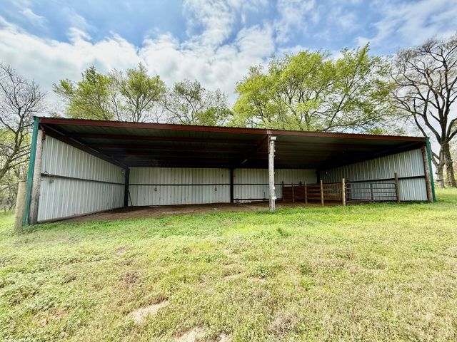 1260 CR 236 E., Henderson, TX 75652
