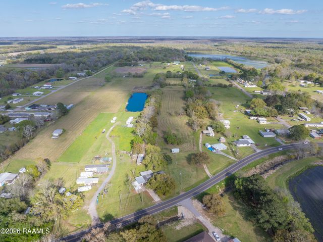 1105-B Nursery Highway, Breaux Bridge, LA 70517