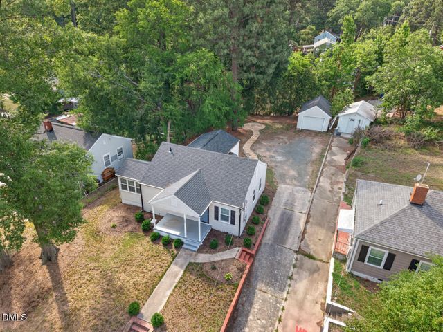 1507 Robinhood Road, Durham, NC 27701