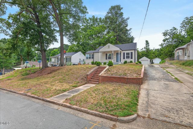 1507 Robinhood Road, Durham, NC 27701