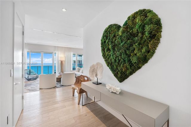 102 24th St PH-1612, Miami Beach, FL 33139