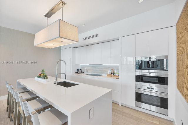 102 24th St PH-1612, Miami Beach, FL 33139