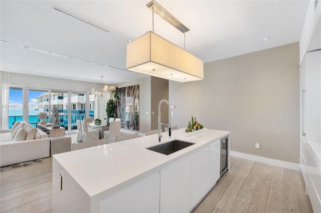 102 24th St PH-1612, Miami Beach, FL 33139