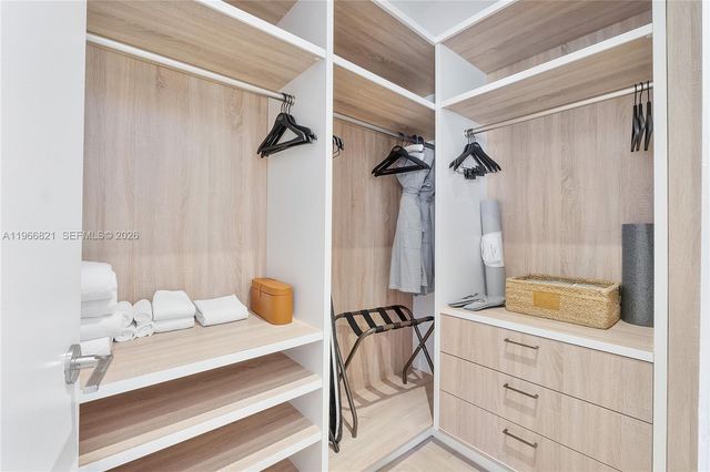 102 24th St PH-1612, Miami Beach, FL 33139