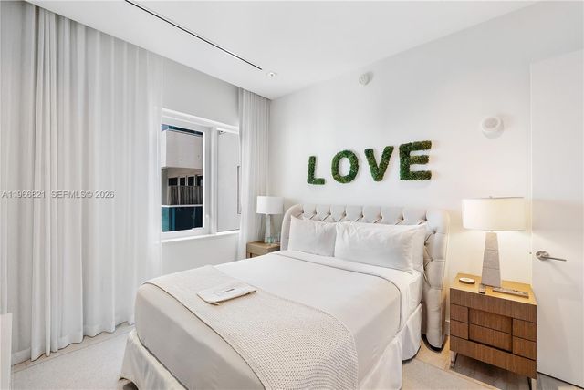 102 24th St PH-1612, Miami Beach, FL 33139