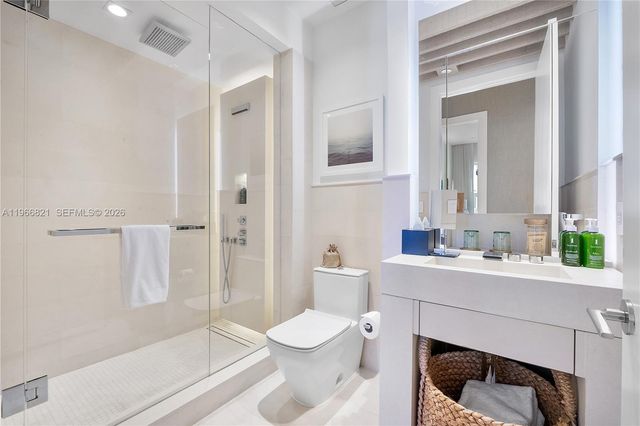 102 24th St PH-1612, Miami Beach, FL 33139