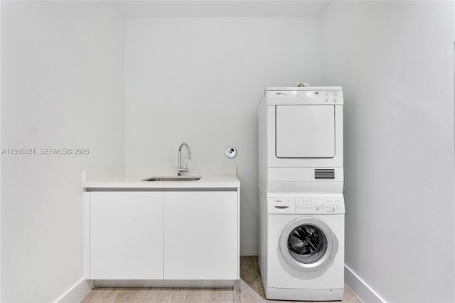 102 24th St PH-1612, Miami Beach, FL 33139