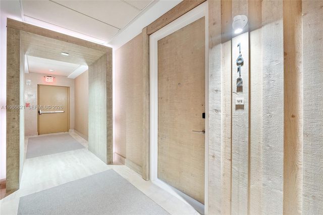 102 24th St PH-1612, Miami Beach, FL 33139