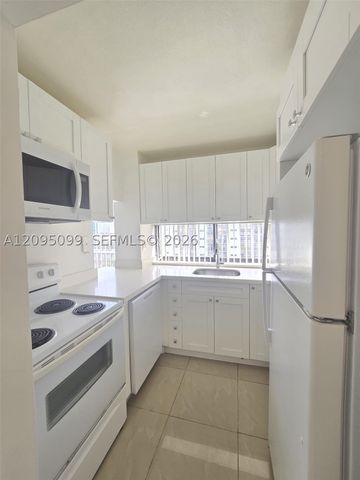 17011 N Bay Rd 815, Sunny Isles Beach, FL 33160