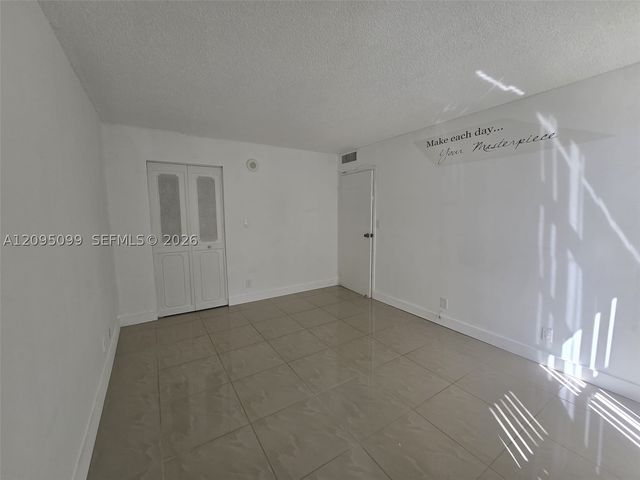 17011 N Bay Rd 815, Sunny Isles Beach, FL 33160