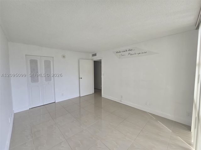 17011 N Bay Rd 815, Sunny Isles Beach, FL 33160