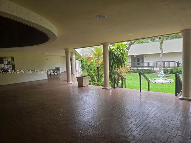 17011 N Bay Rd 815, Sunny Isles Beach, FL 33160