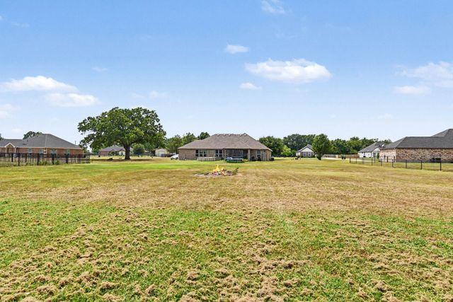 150 Private Road 7204, Wills Point, TX 75169