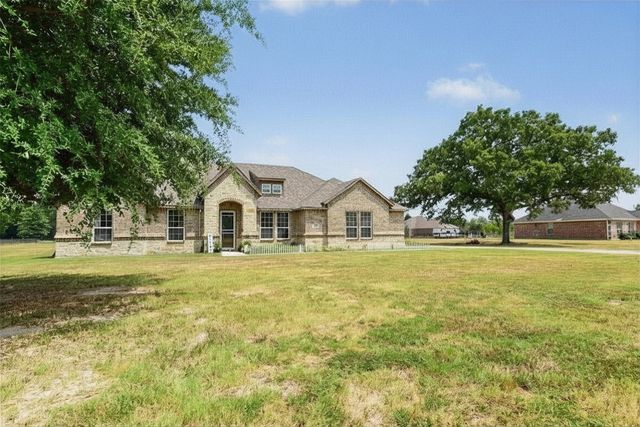 150 Private Road 7204, Wills Point, TX 75169