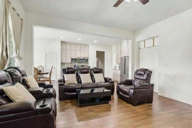 150 Private Road 7204, Wills Point, TX 75169