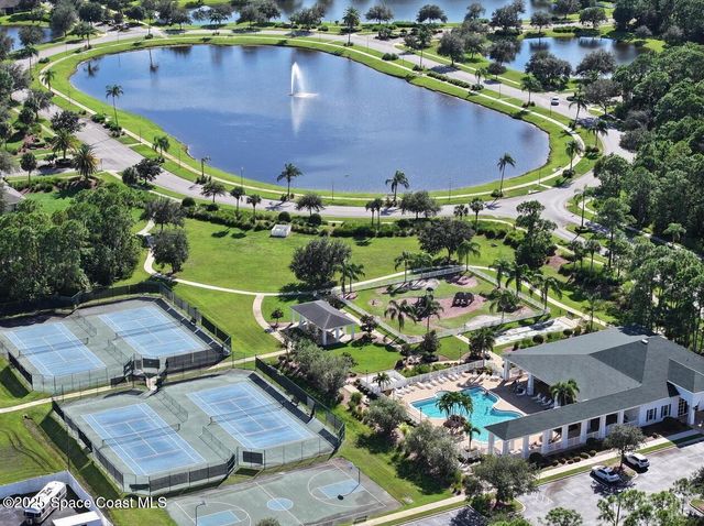 680 Easton Forest Circle Circle SE, Palm Bay, FL 32909