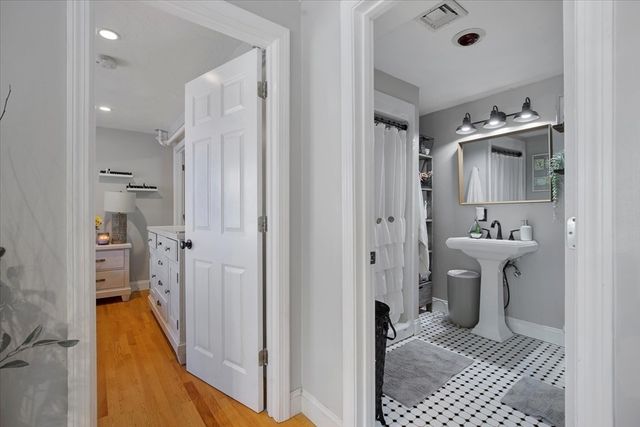 16 Main St 303, Plymouth, MA 02360