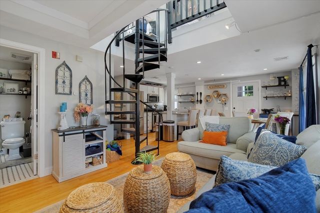 16 Main St 303, Plymouth, MA 02360