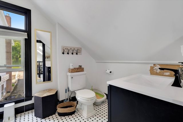16 Main St 303, Plymouth, MA 02360