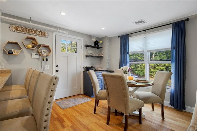 16 Main St 303, Plymouth, MA 02360