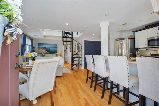 16 Main St 303, Plymouth, MA 02360