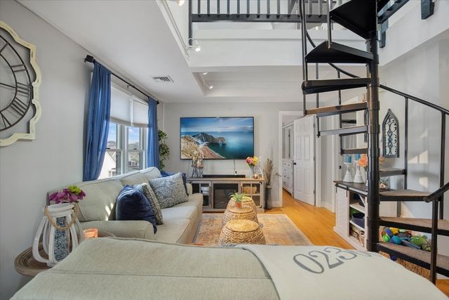 16 Main St 303, Plymouth, MA 02360