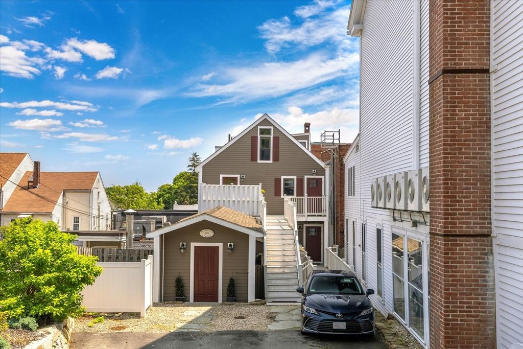 16 Main St 303, Plymouth, MA 02360