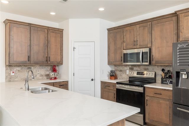 471 Stoneseed Street, Centerton, AR 72719