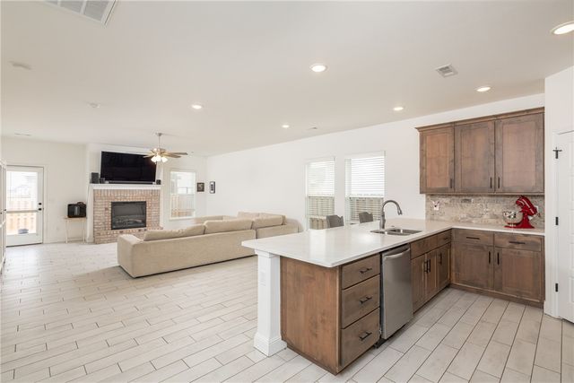 471 Stoneseed Street, Centerton, AR 72719